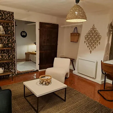 Отель Le Patio De Sophie 3*