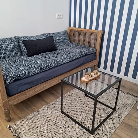 Le Patio De Sophie Систерон