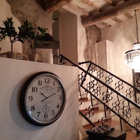 Отель Le Patio De Sophie Систерон